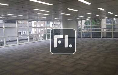 Imagem: O depósito possui 5 Vagas na garagem, 183m² de Área e está