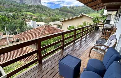 Imagem 11: Réveillon Pedra Azul frente