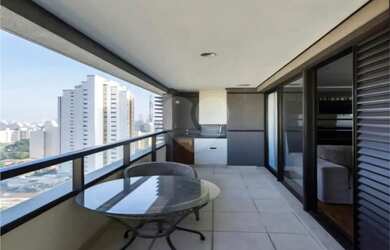 Imagem: O apartamento possui 2 Dormitórios, 2 Banheiros, 2 Vagas na