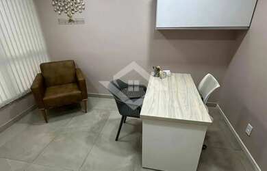 Imagem: O depósito possui 2 Vagas na garagem e 60m² de Área e está