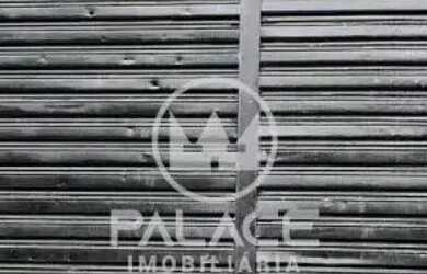 Imagem: O depósito possui 4 Vagas na garagem, 270m² de Área e está