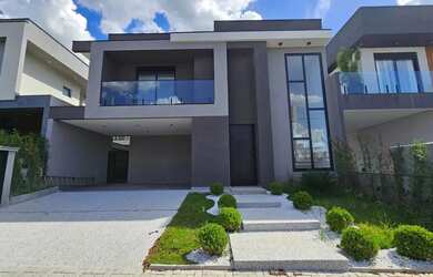 Imagem: A casa em condomínio possui 3 Dormitórios, 4 Banheiros, 4