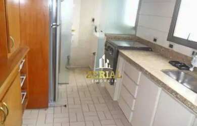 Imagem: O apartamento possui 1 Dormitório, 1 Banheiro, 1 Vaga na garagem