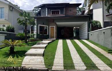 Imagem: A casa em condomínio possui 3 Dormitórios, 4 Banheiros, 4