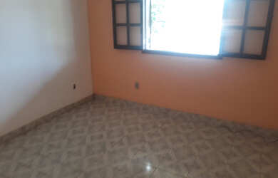 Imagem: A casa possui 2 Dormitórios, 1 Banheiro, 110m² de Área e