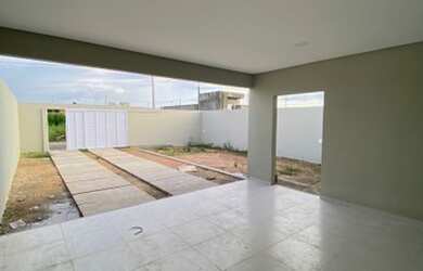 Imagem 3: Casa a venda. Varanda, 300m² de Área, 2 Vagas na garageme2 Dormitórios