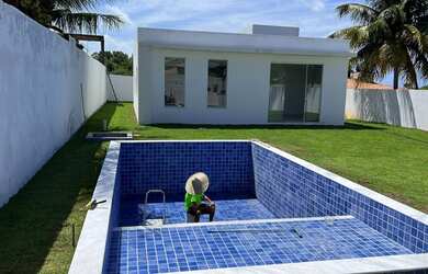 Imagem: A casa em condomínio possui 3 Dormitórios, 2 Banheiros, 2