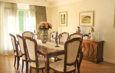 Imagem: A casa em condomínio possui 2 Dormitórios, 4 Banheiros, 4