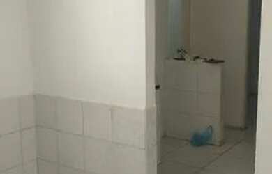 Imagem: A casa possui 1 Dormitório, 1 Banheiro, 1 Vaga na garagem e