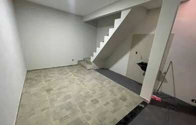 Imagem: A casa possui 2 Dormitórios, 2 Banheiros e 1 Vaga na garagem