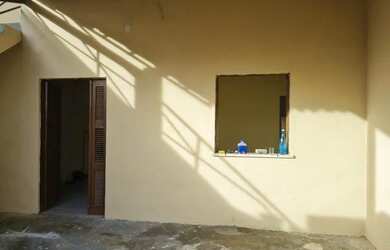 Imagem: A casa possui 2 Dormitórios, 1 Banheiro, 50m² de Área e