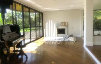 Imagem: O apartamento possui 3 Dormitórios, 5 Banheiros, 4 Vagas na