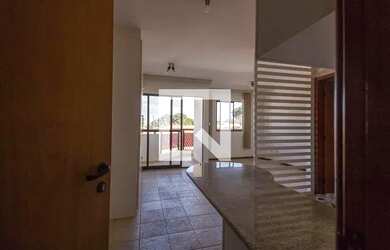 Imagem: O apartamento possui 1 Dormitório, 1 Banheiro, 1 Vaga na garagem