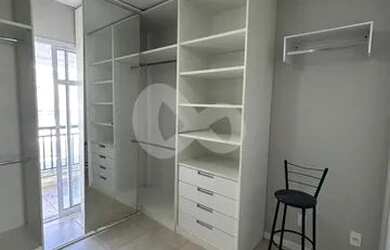 Imagem: A casa em condomínio possui 4 Dormitórios, 4 Banheiros, 2