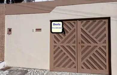 Imagem: A casa possui 2 Dormitórios, 3 Banheiros, 2 Vagas na garagem