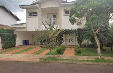 Imagem: A casa em condomínio possui 4 Dormitórios, 5 Banheiros, 2