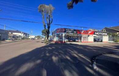 Imagem: O depósito possui 5 Vagas na garagem, 200m² de Área e está