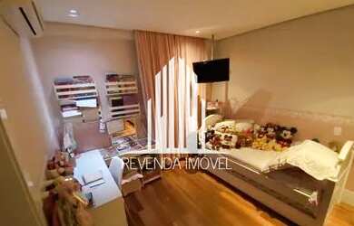 Imagem: O apartamento possui 4 Dormitórios, 5 Banheiros, 5 Vagas na