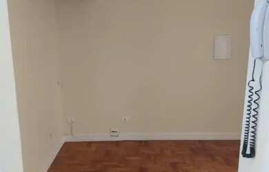 Imagem: O apartamento possui 2 Dormitórios e está localizado em Vila