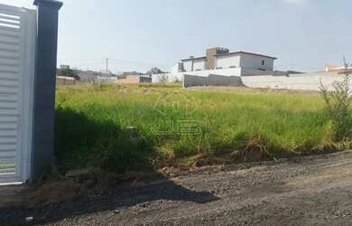 Imagem: O terreno possui 500m² de Área e está localizado em Chácaras