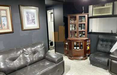 Imagem: O depósito possui 2 Vagas na garagem, 73m² de Área e está