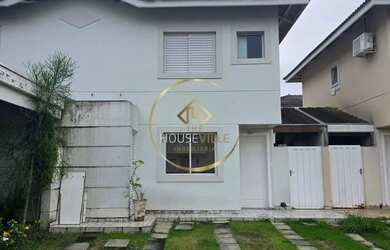 Imagem: A casa em condomínio possui 3 Dormitórios, 1 Banheiro, 2 Vagas