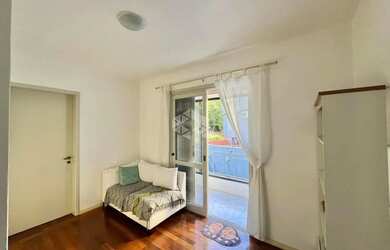 Imagem: O apartamento possui 2 Dormitórios, 1 Banheiro, 57m² de Área