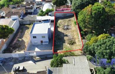 Imagem: O terreno possui 360m² de Área e está localizado em Santa