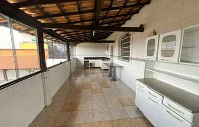 Imagem 9: Casa com 4 quartos para alugar em Contagem