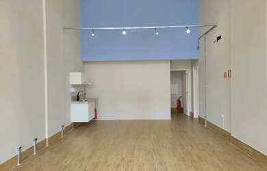 Imagem: O depósito possui 1 Vaga na garagem, 50m² de Área e está