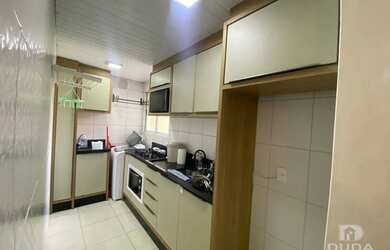 Imagem: O apartamento possui 2 Dormitórios, 1 Banheiro, 1 Vaga na garagem