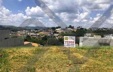Imagem: O terreno possui 800m² de Área, Imóvel novo e está localizado
