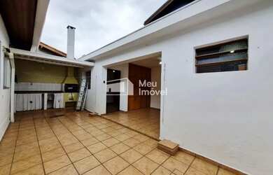 Imagem: A casa em condomínio possui 3 Dormitórios, 2 Banheiros, 2