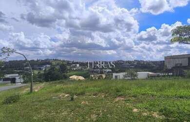 Imagem: O terreno possui 2105m² de Área e está localizado em Vila