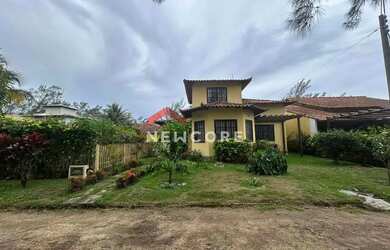 Imagem: A casa em condomínio possui 3 Dormitórios, 2 Banheiros, 2