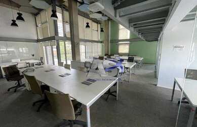 Imagem: O depósito possui 5 Vagas na garagem, 338m² de Área, Imóvel