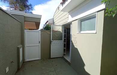 Imagem 13: Casa térrea no Condomínio San Remo, no bairro Recreio das Acácias,...