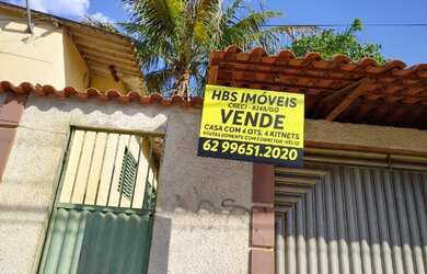 Imagem: A casa possui 2 Dormitórios, 2 Banheiros, 2 Vagas na garagem