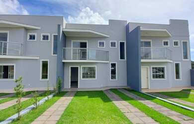 Imagem: A casa possui 3 Dormitórios, 2 Banheiros, 2 Vagas na garagem