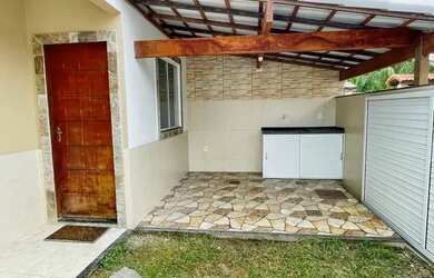 Imagem: A casa possui 2 Dormitórios, 1 Banheiro, 1 Vaga na garagem