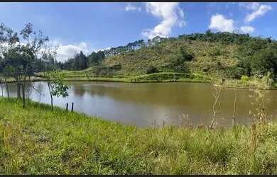 Imagem: O terreno possui 600m² de Área e está localizado em Jardim