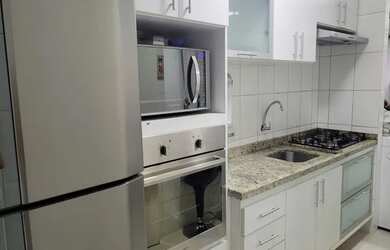 Imagem: O apartamento possui 3 Dormitórios, 2 Banheiros, 1 Vaga na