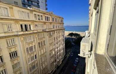 Imagem: O apartamento possui 3 Dormitórios, 2 Banheiros, 80m² de Área