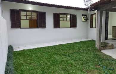 Imagem: A casa em condomínio possui 2 Dormitórios, 1 Banheiro, 2 Vagas