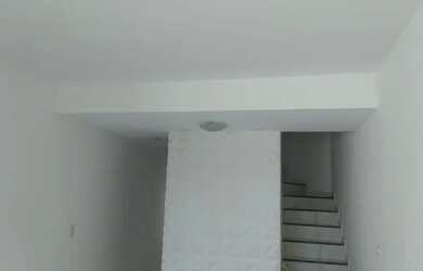 Imagem: A casa possui 2 Dormitórios, 2 Banheiros, 1 Vaga na garagem