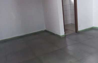 Imagem: A casa possui 3 Dormitórios, 2 Banheiros, 3 Vagas na garagem