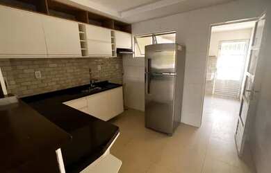 Imagem: A casa possui 4 Dormitórios, 2 Banheiros, 1 Vaga na garagem