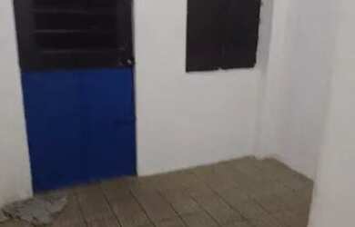 Imagem: A kitnet possui 1 Dormitório, 1 Banheiro e está localizado