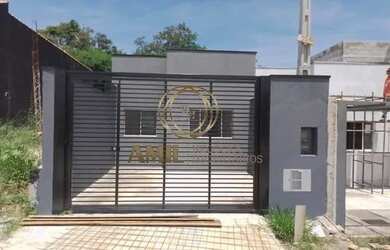 Imagem: A casa possui 2 Dormitórios, 2 Banheiros, 2 Vagas na garagem