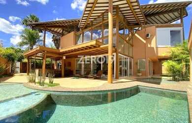 Imagem: A casa em condomínio possui 4 Dormitórios, 5 Banheiros, 5